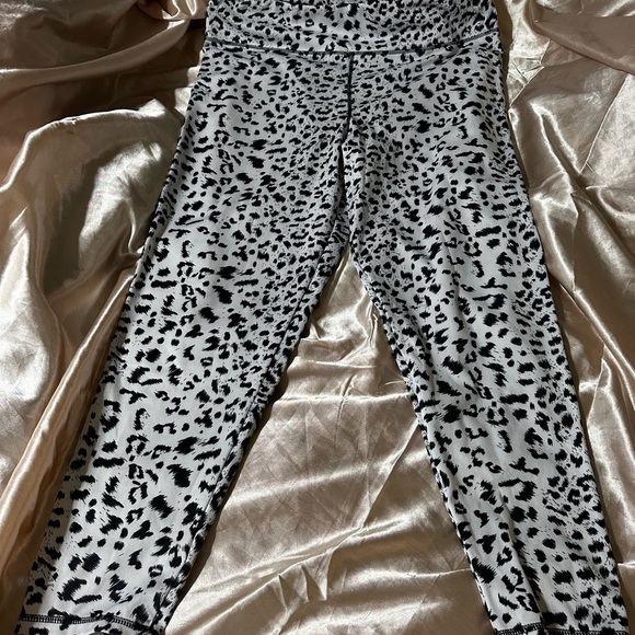 Women’s leggings - Picture 2 of 2